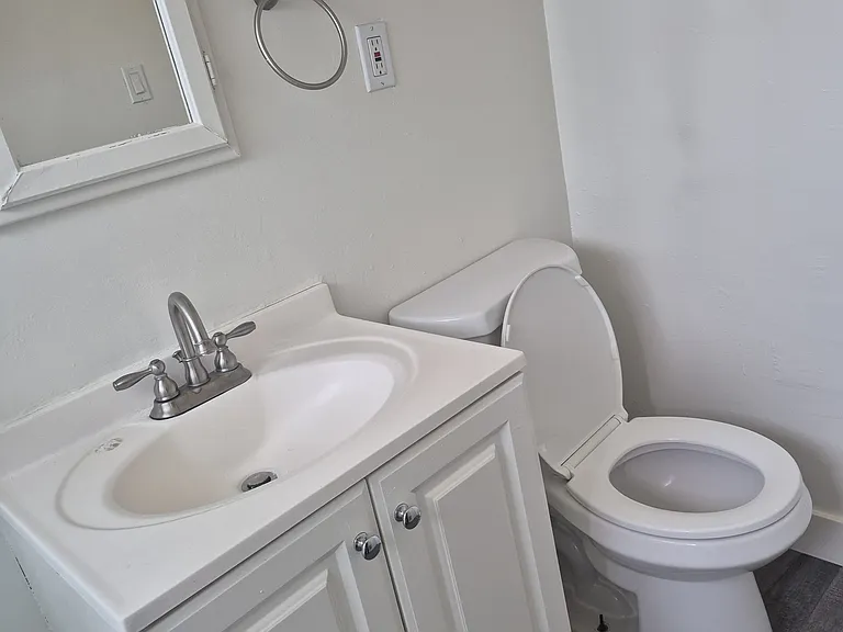 342 W Palm St #C — Photo 8