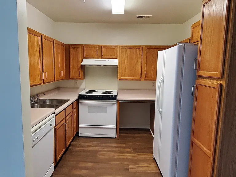 College Hill West Point Apts — Photo 2