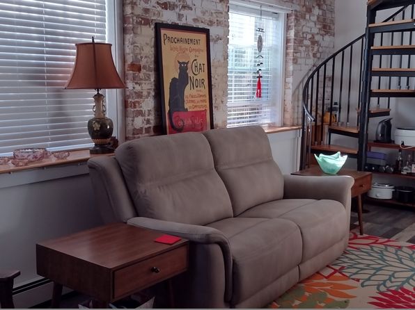 23 Hadley Hwy APT 1