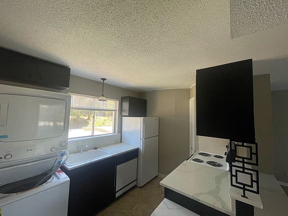 4th image of 4705 Hickory Ave #C