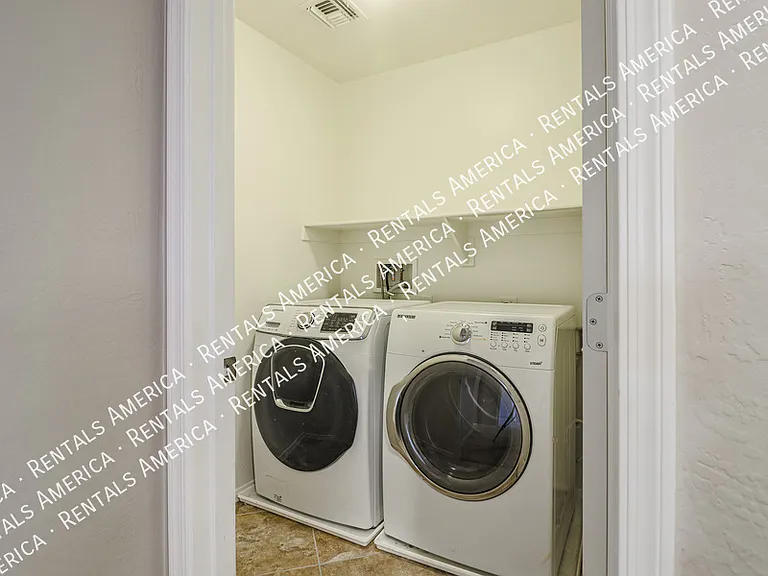 3625 E Zachary Dr — Photo 14
