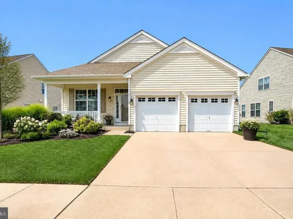 3 E Dehart Ave, Clayton, NJ 08312