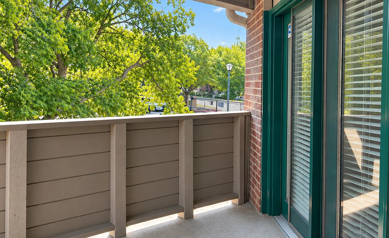 2 bed, 1035 sqft, $1,400 — Photo 4