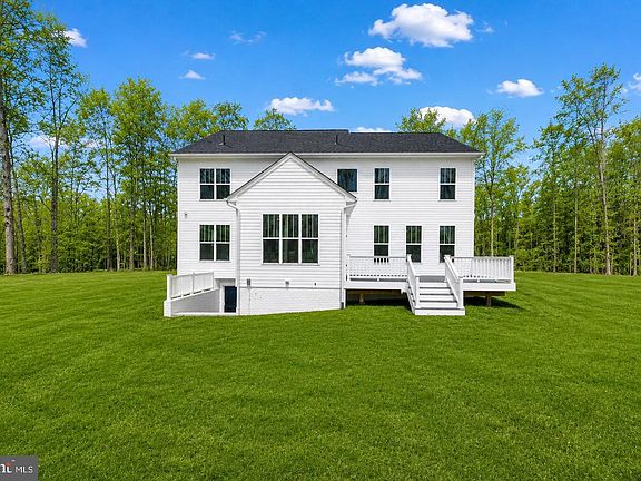 2nd image of 8 Tyler Ln