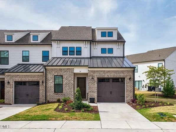 38 N District Ave, Clayton, NC 27527