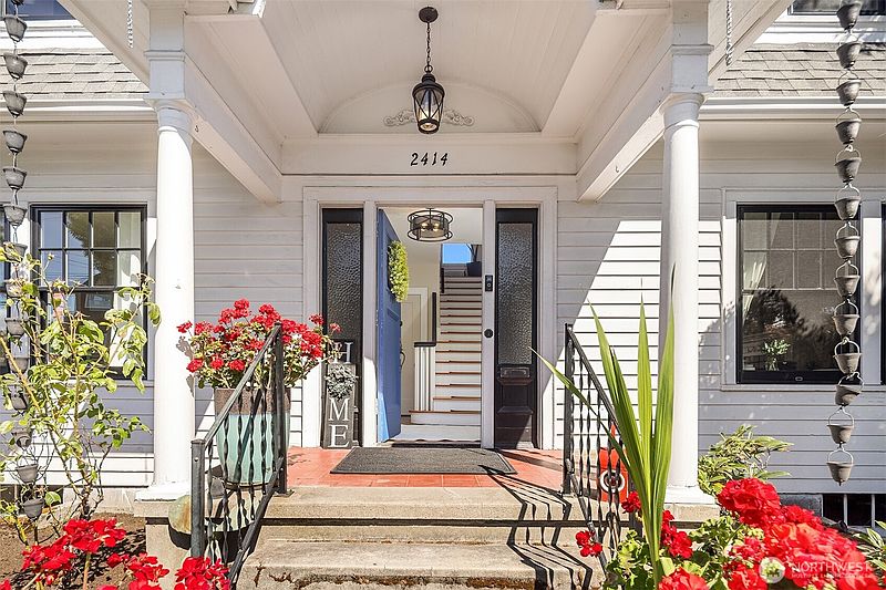 3rd image of 2414 Belvidere Avenue SW