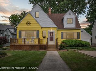 703 S Oakland St, Saint Johns, MI