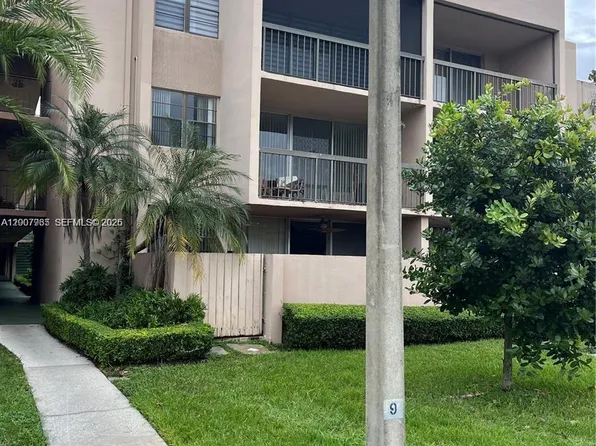 10525 SW 112th Ave APT 114, Miami, FL 33176