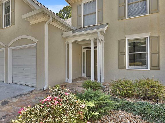 3rd image of 102 Monterey Dr