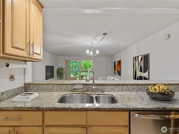 3rd image of 6479 137th Avenue NE #364