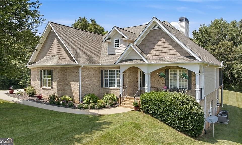 1st image of 253 Sterling Meadows Dr