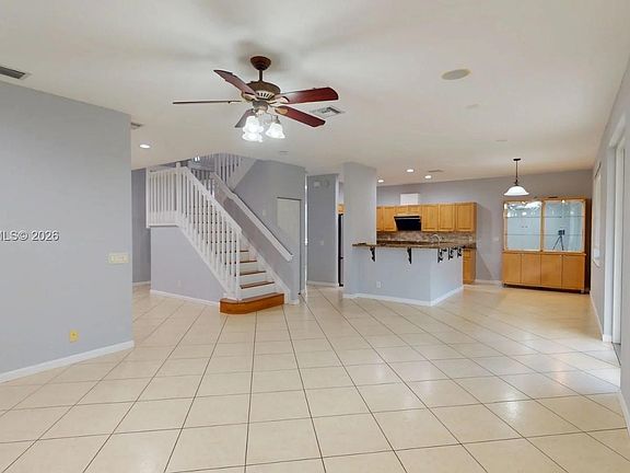 4th image of 624 Bald Cypress Rd