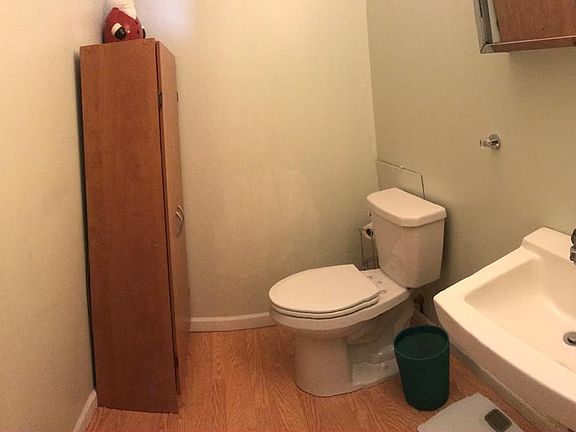 3rd image of 203 Aster Dr