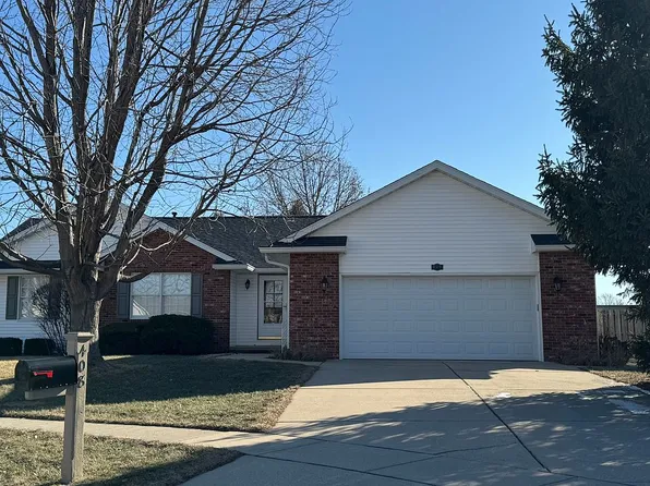 408 Fox Glove Crst, Chatham, IL 62629