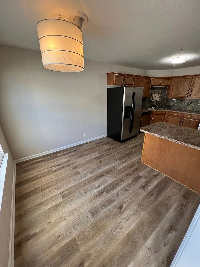 Beautifully Renovated Townhouse in the Blackman Area! — Photo 3