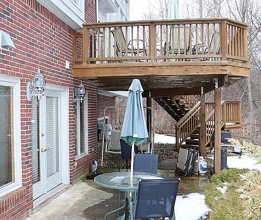 3rd image of 8911 Clubwood Dr