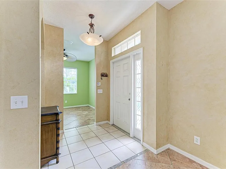3931 Yellowstone Cir — Photo 5