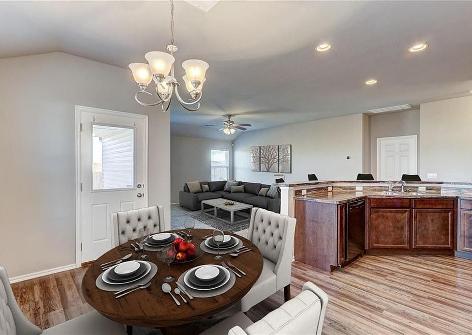 1st image of 2824 Cider Mill Ln