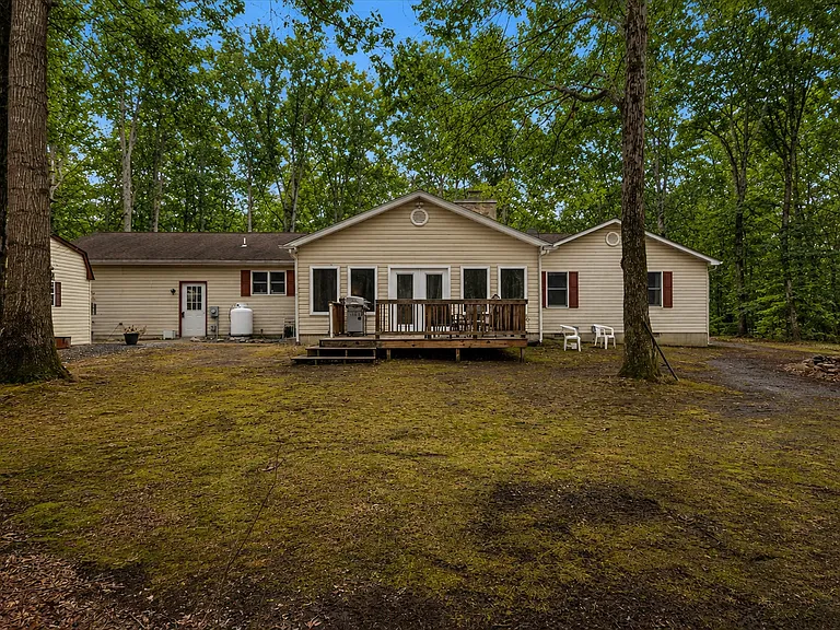 8953 Treesdale Dr — Photo 5