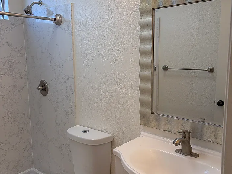 847 Rose Ave #12 — Photo 5
