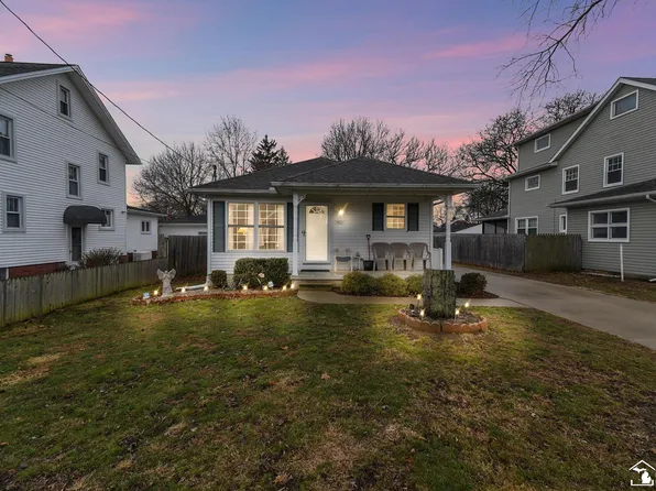 5821 Elmwood St, Monroe, MI 48161