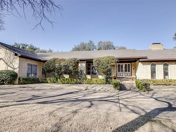 2nd image of 6545 Meadowcreek Dr