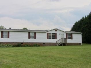 116 Homeplace Park Rd, Ararat, NC 27007