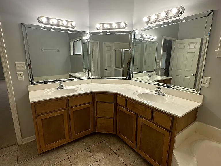 7834 Jills Creek Cv — Photo 7