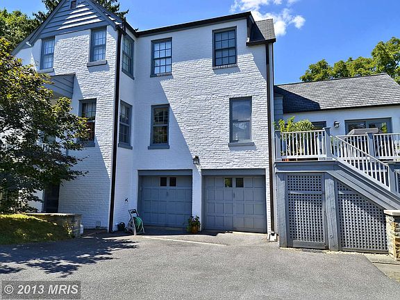3rd image of 4713 Drummond Ave