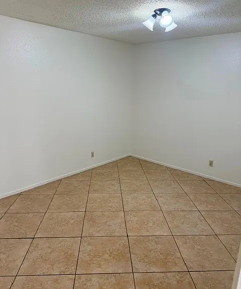 2080 Karen Ave #3 — Photo 6