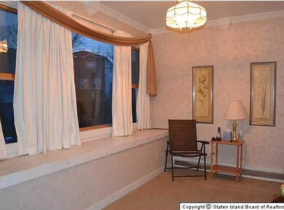 3rd image of 4 Acorn St