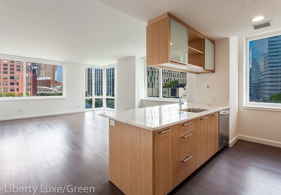 1st image of 200 N End Ave APT 14PQ