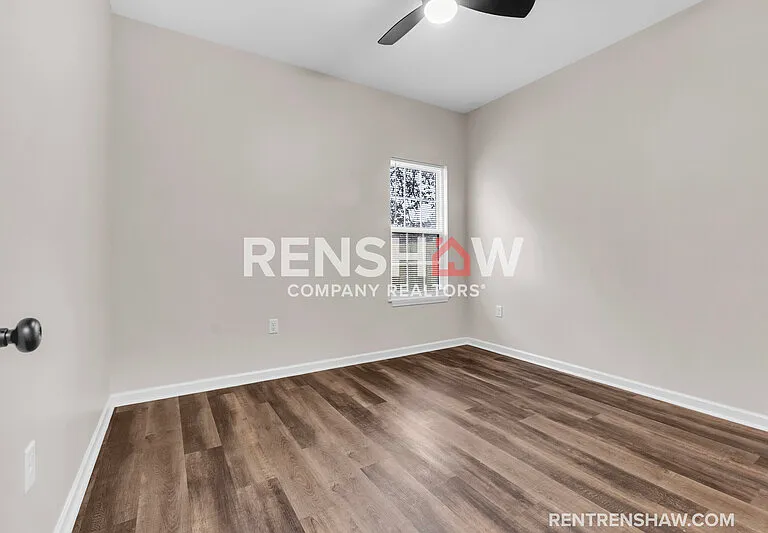 788 N Hollywood St — Photo 8