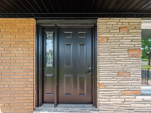 3rd image of 7493 Netherwood Rd