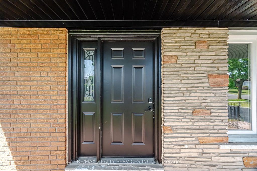 Apartment in Mississauga, Marvin Heights, Malton - View 3