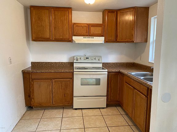 2nd image of 2373 NE 12th Ct
