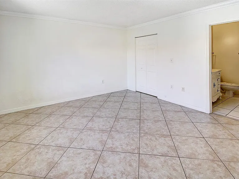 1186 NW 123rd Ct — Photo 10