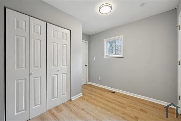 5 bed, $2,150 — Photo 2