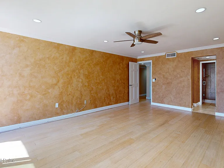 2100 Ocean Dr #Penthouse 2 — Photo 23