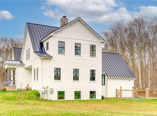 445 Wheeler Rd, Stonington, CT 06378