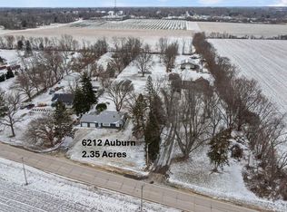 6212 Auburn Rd, Rockford, IL 61101