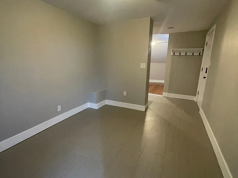 920 Whalley Ave — Photo 15