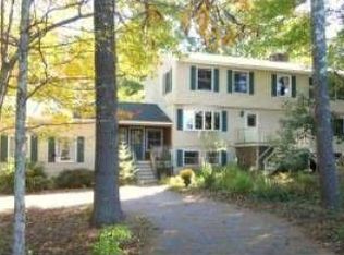 32 Earle Dr, Lee, NH 03861