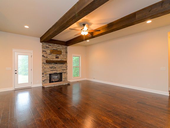2nd image of 84 Easthaven #84