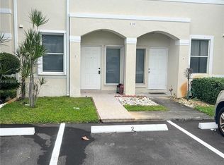 830 NE 212th Ter APT 5, Miami, FL 33179