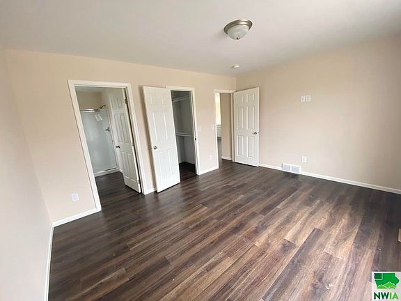 5th image of 505 Magnolia Ln