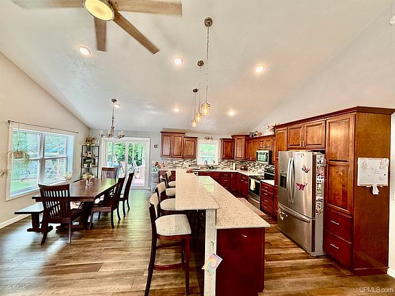 5th image of 156 Miller Rd