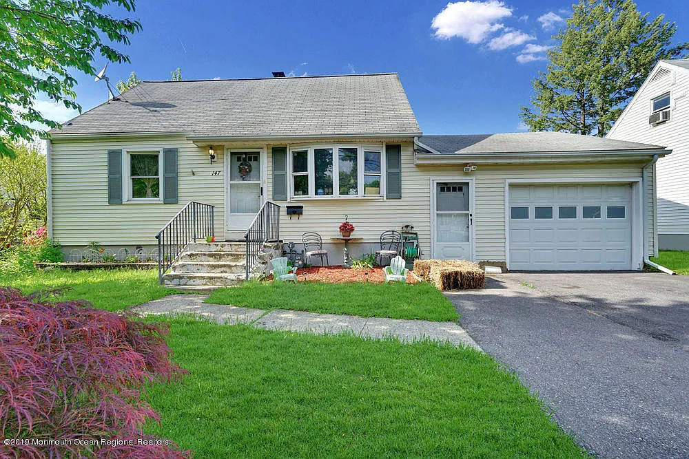 147 Forrest Ln photo 1