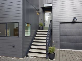 8409 9th Ave SW #B, Seattle, WA 98106