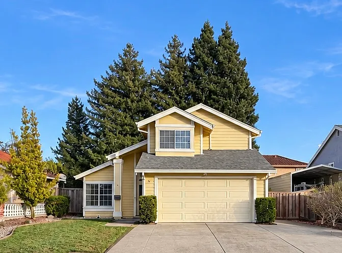 3 bed, 2.5 bath, 1769 sqft, $3,600 — Photo 1